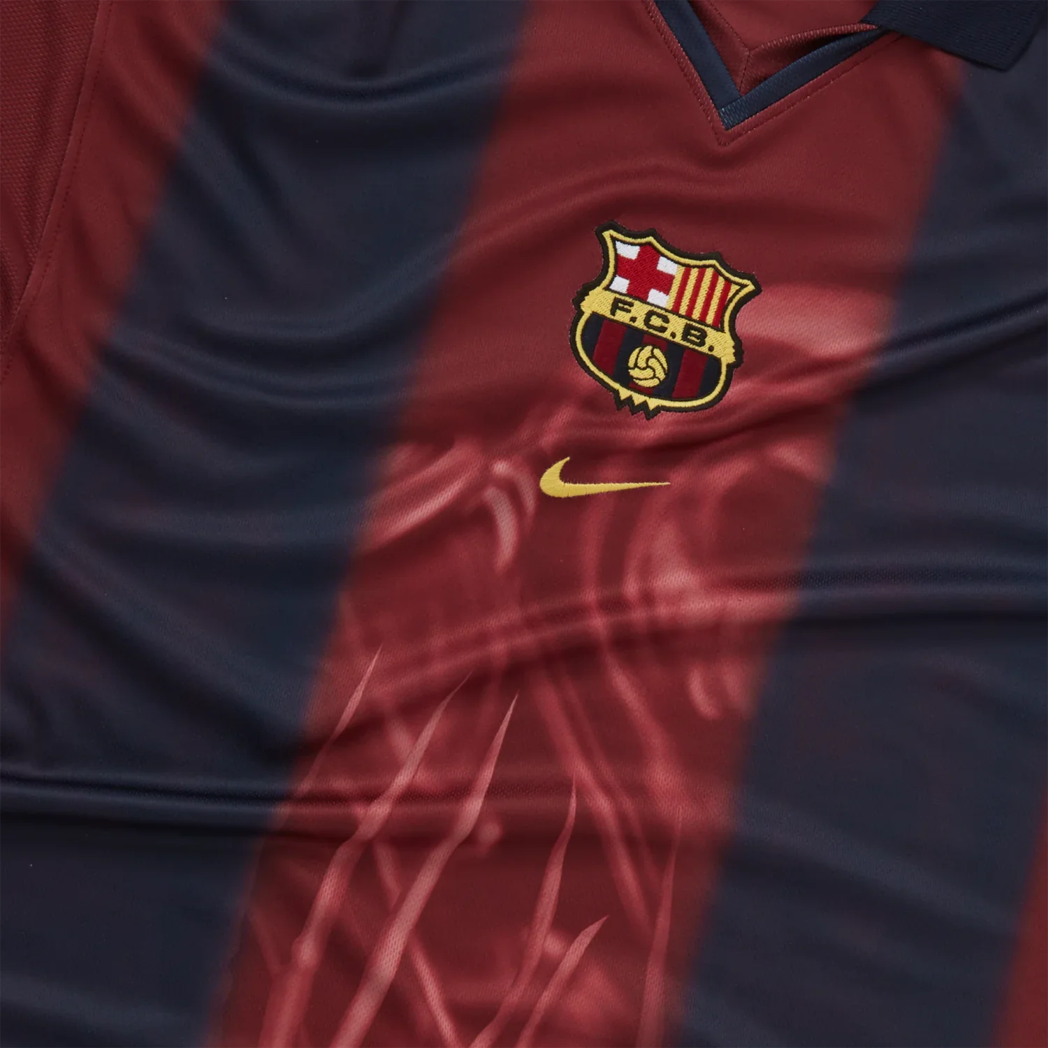 2001/02 FC Barcelona x Travis Scott Retro Jersey - Limited Edition