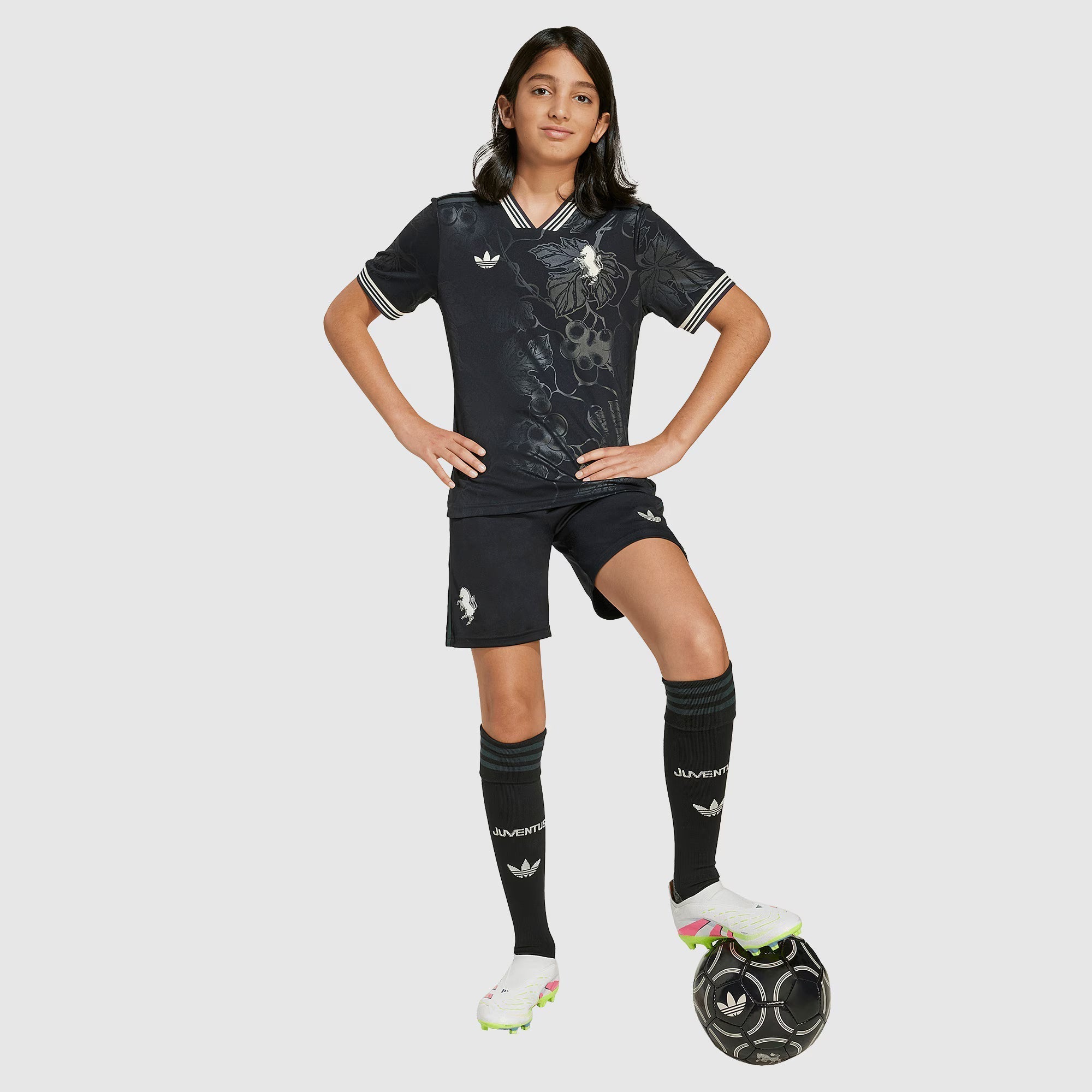 25/26 Juventus Kindershirt - Derde