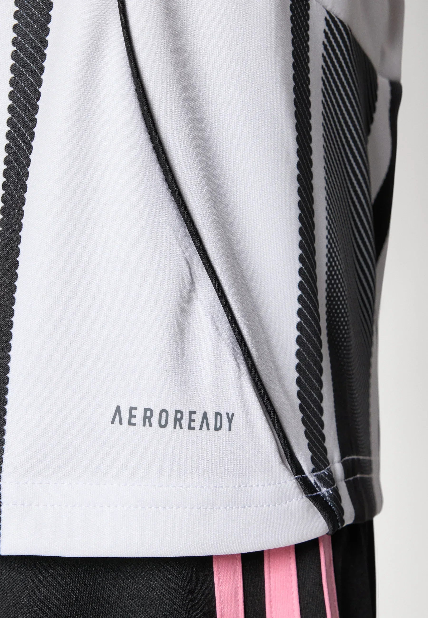 25/26 Juventus Shirt - Thuis - Geen Sponsor