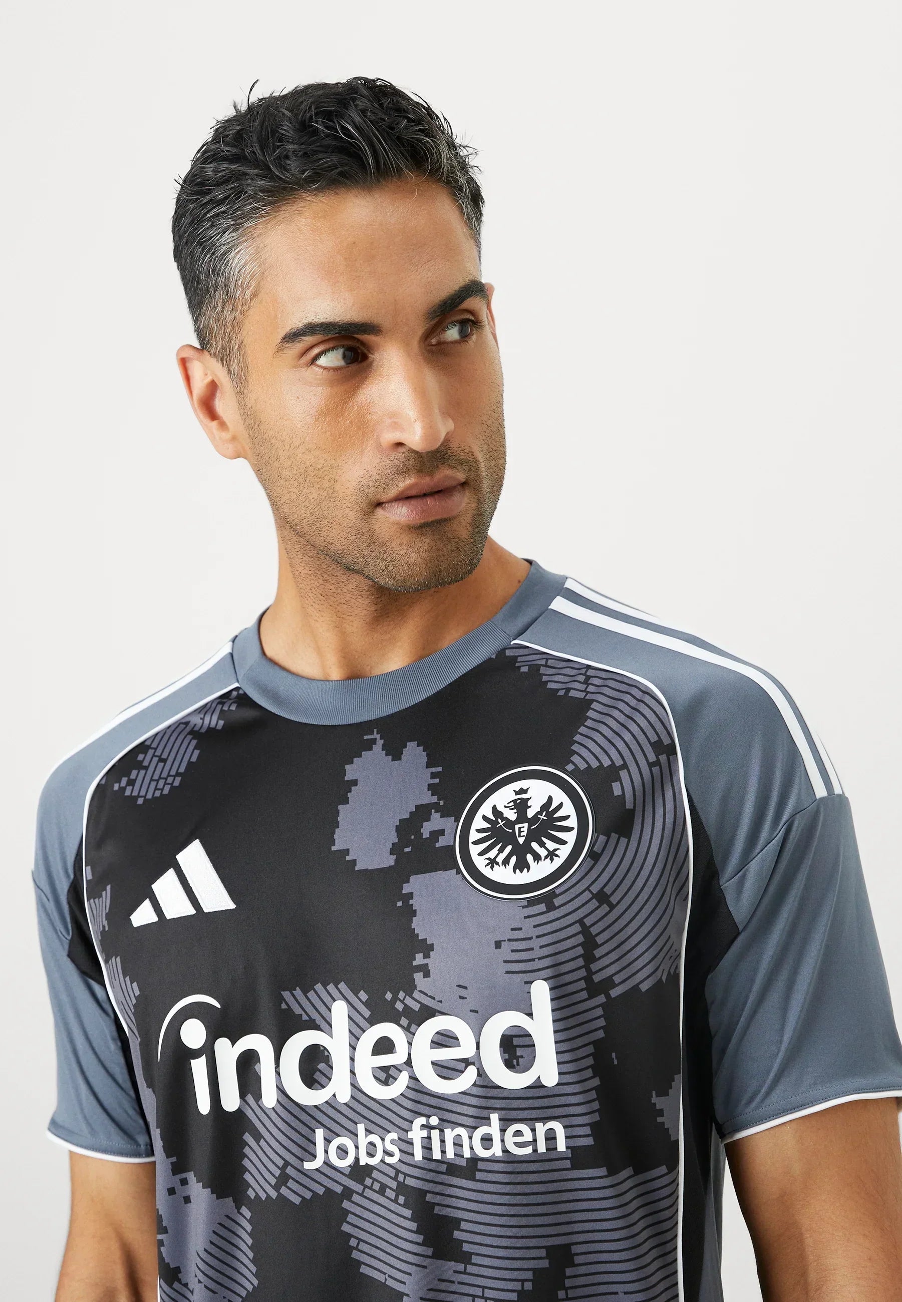 25/26 Eintracht Frankfurt Shirt - Derde