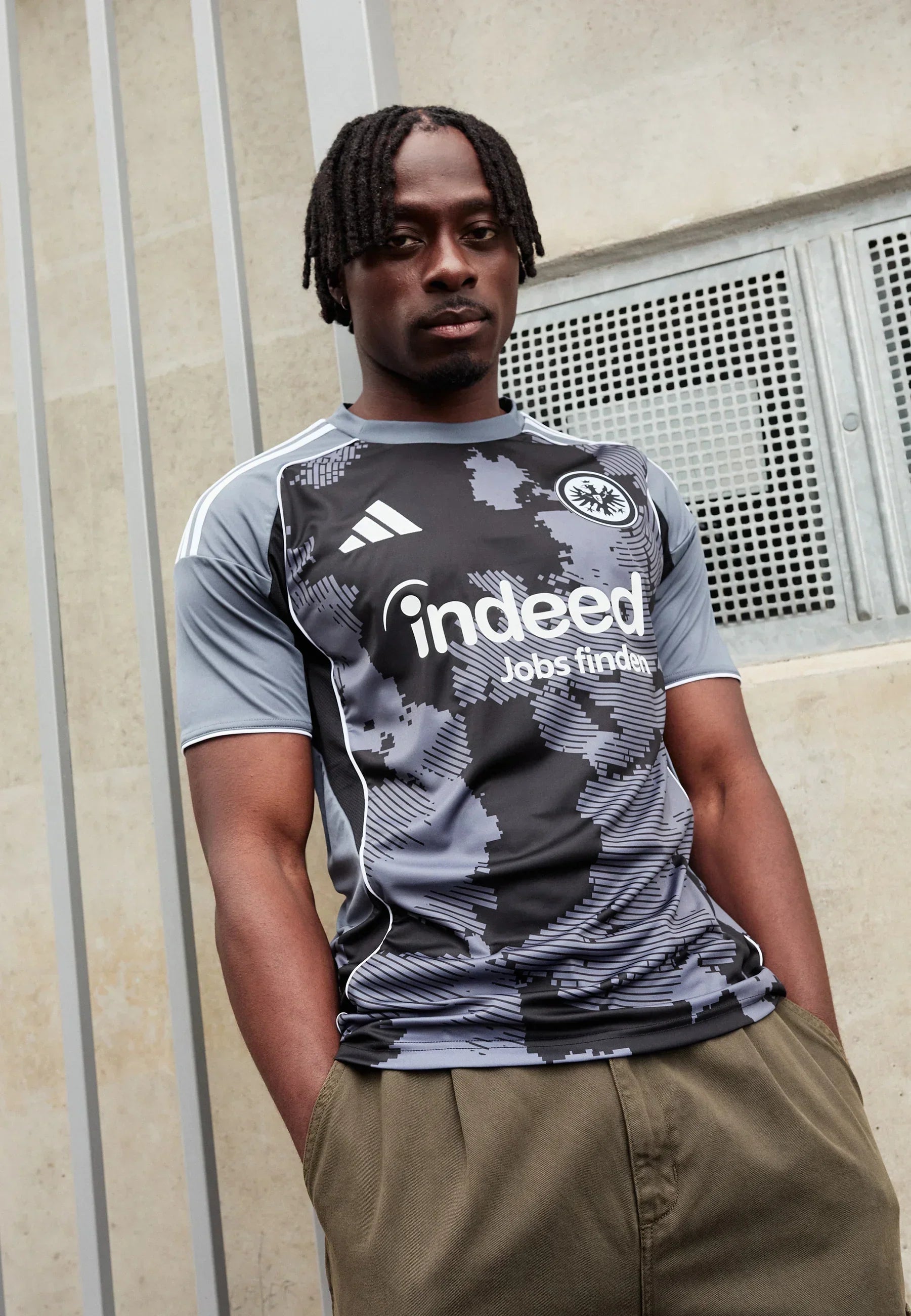 25/26 Eintracht Frankfurt Shirt - Derde