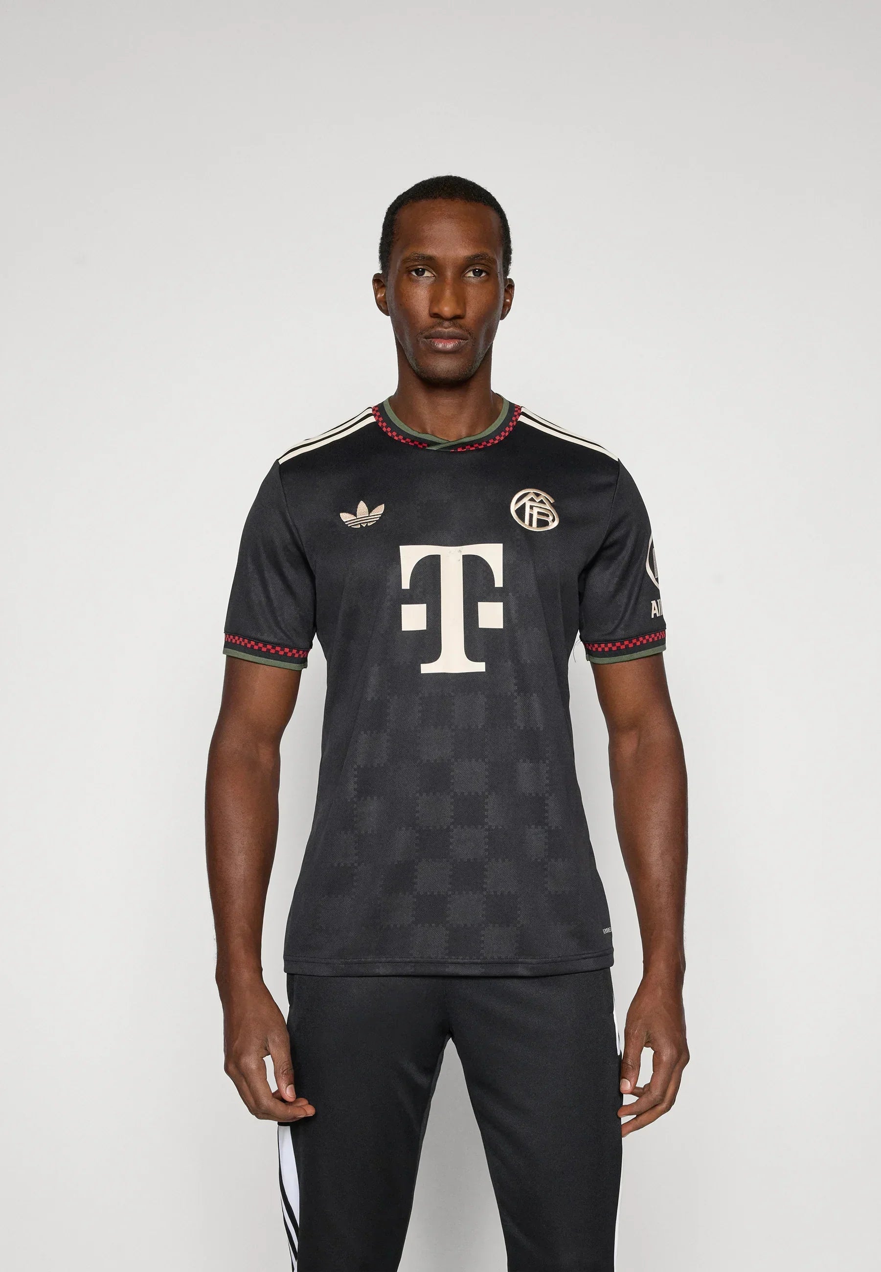 25/26 Bayern München Shirt - Derde