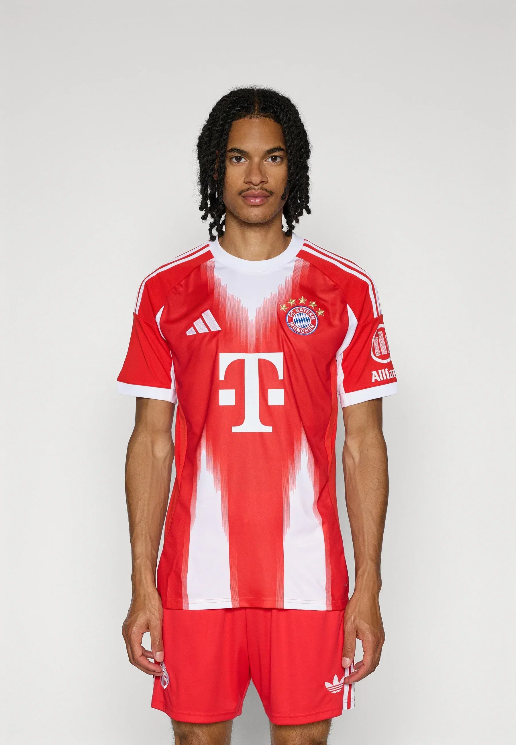 25/26 Bayern München Shirt - Thuis