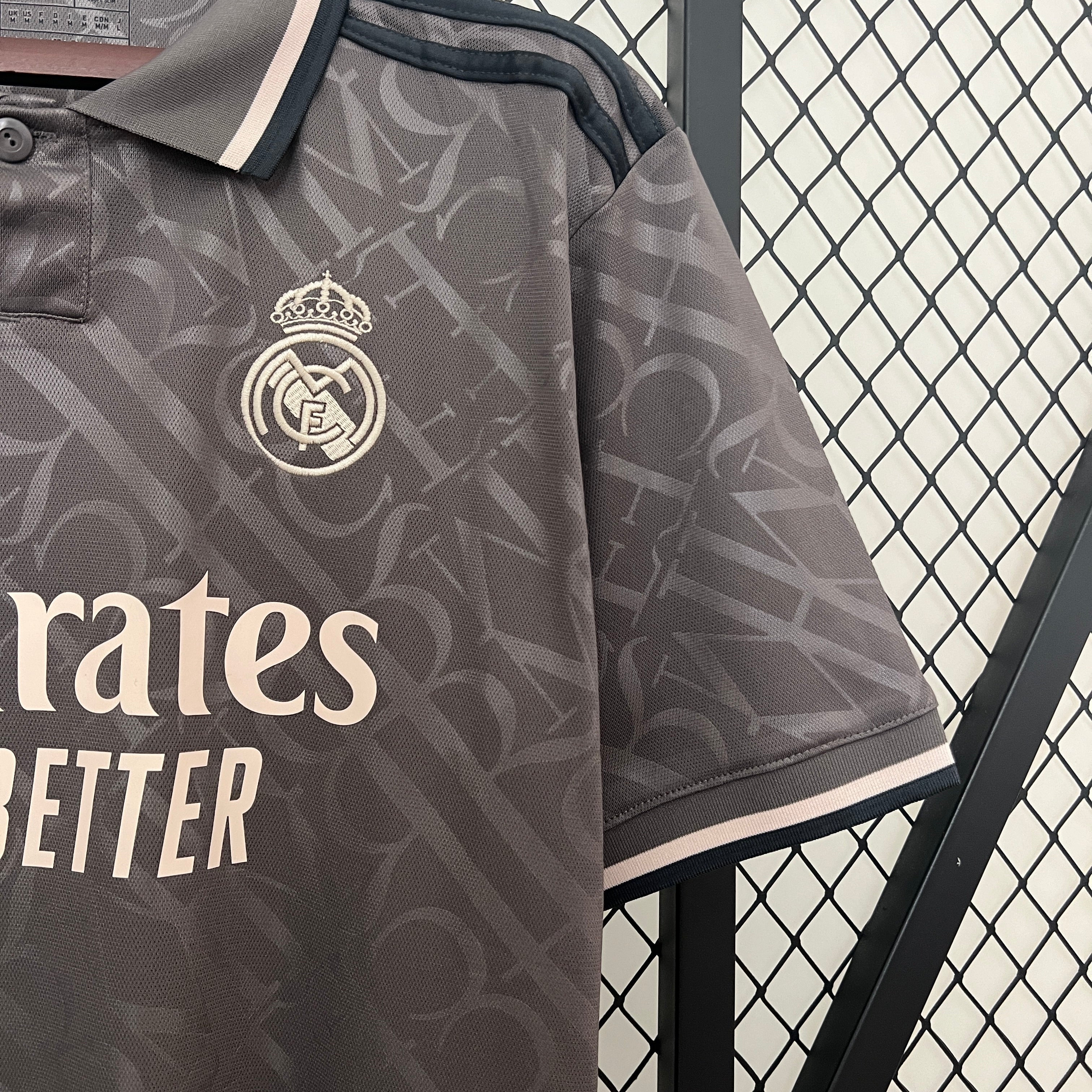 24/25 Real Madrid Shirt - Derde