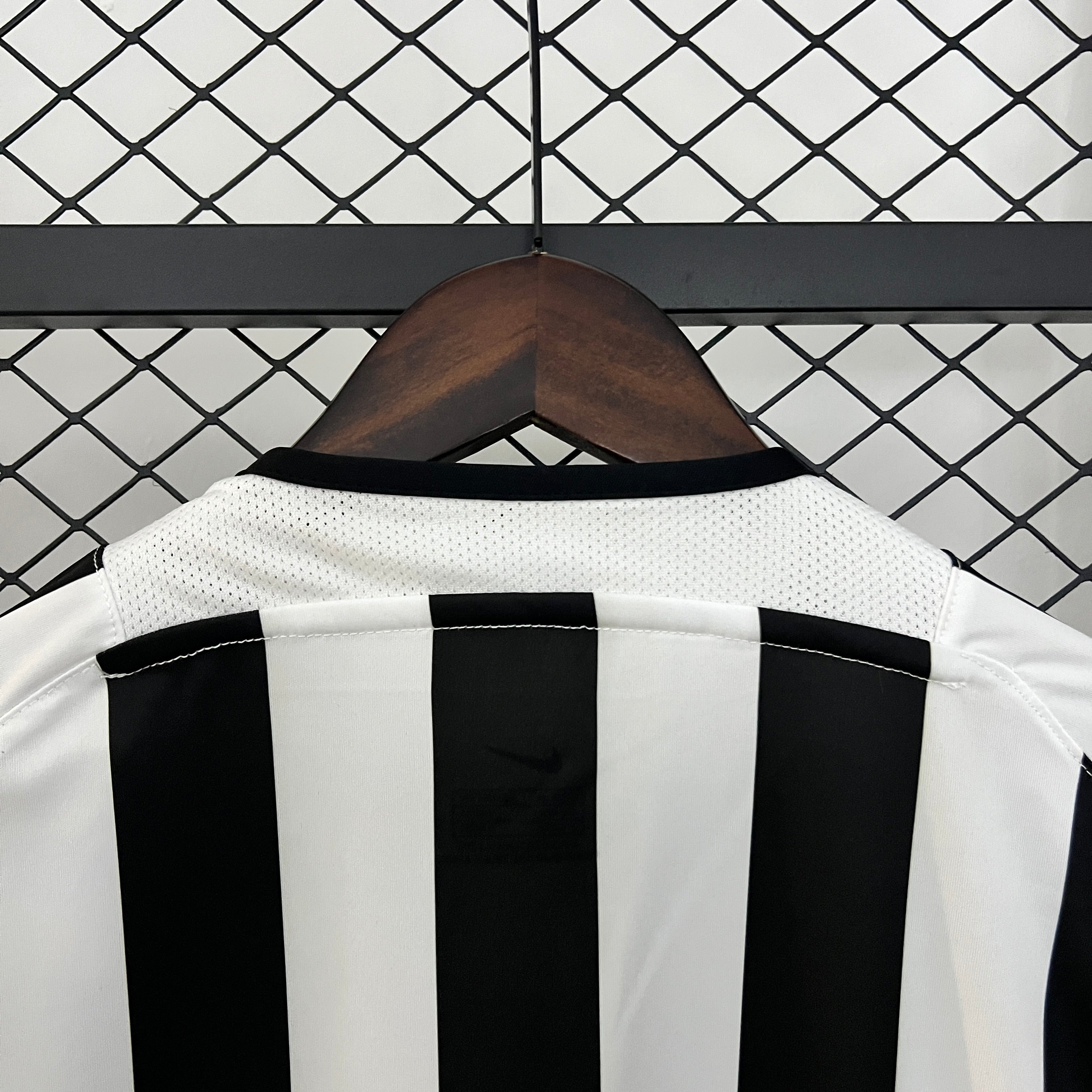 2003/2004 Juventus Home Jersey