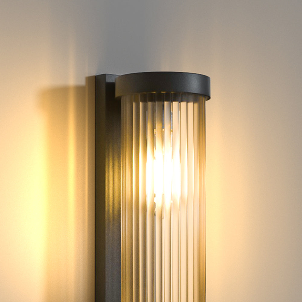 Cilindrische metalen en glazen zonne-energie wandlamp