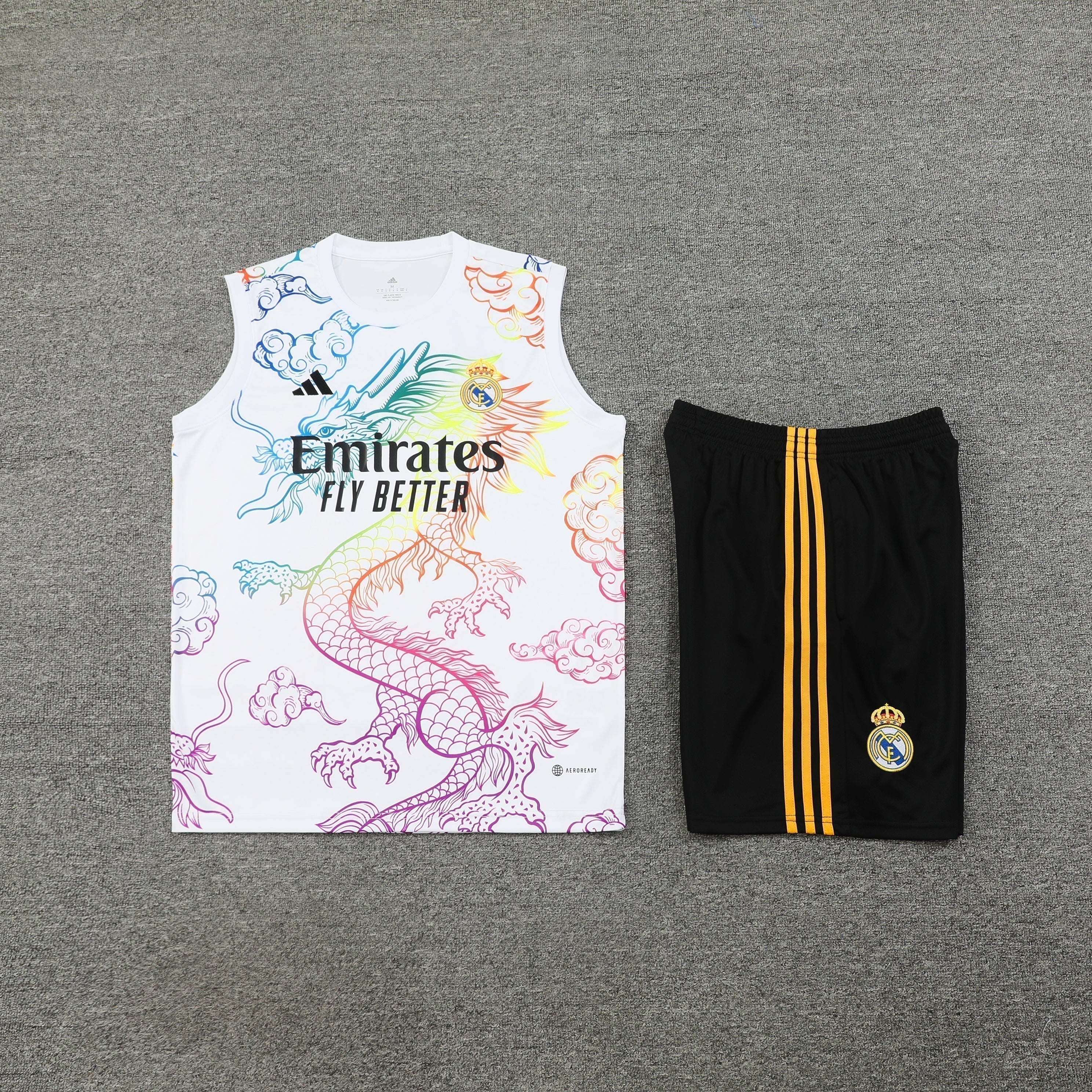 24/25 Real Madrid Trainingsset - Witte Draak Editie