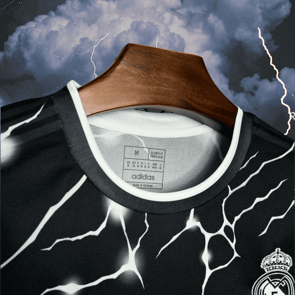 24/25 Real Madrid Jersey - Black Panther Edition