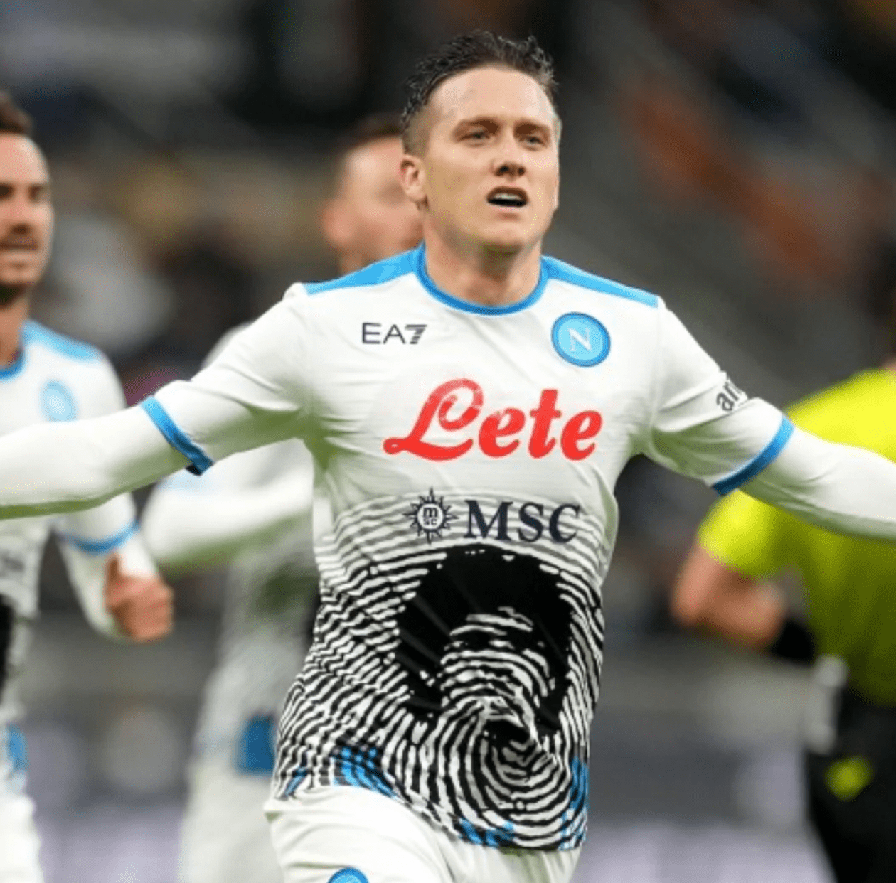 Camiseta con el concepto Maradona del Napoli