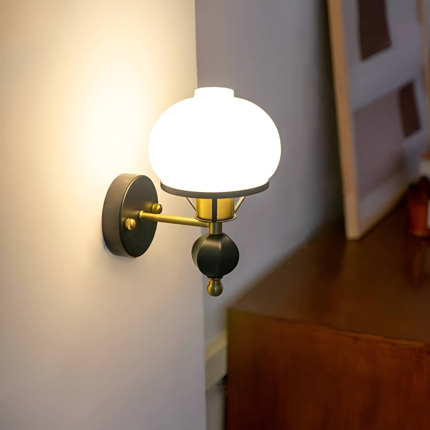 Vintage Bauhaus Opal Globe Wandlamp