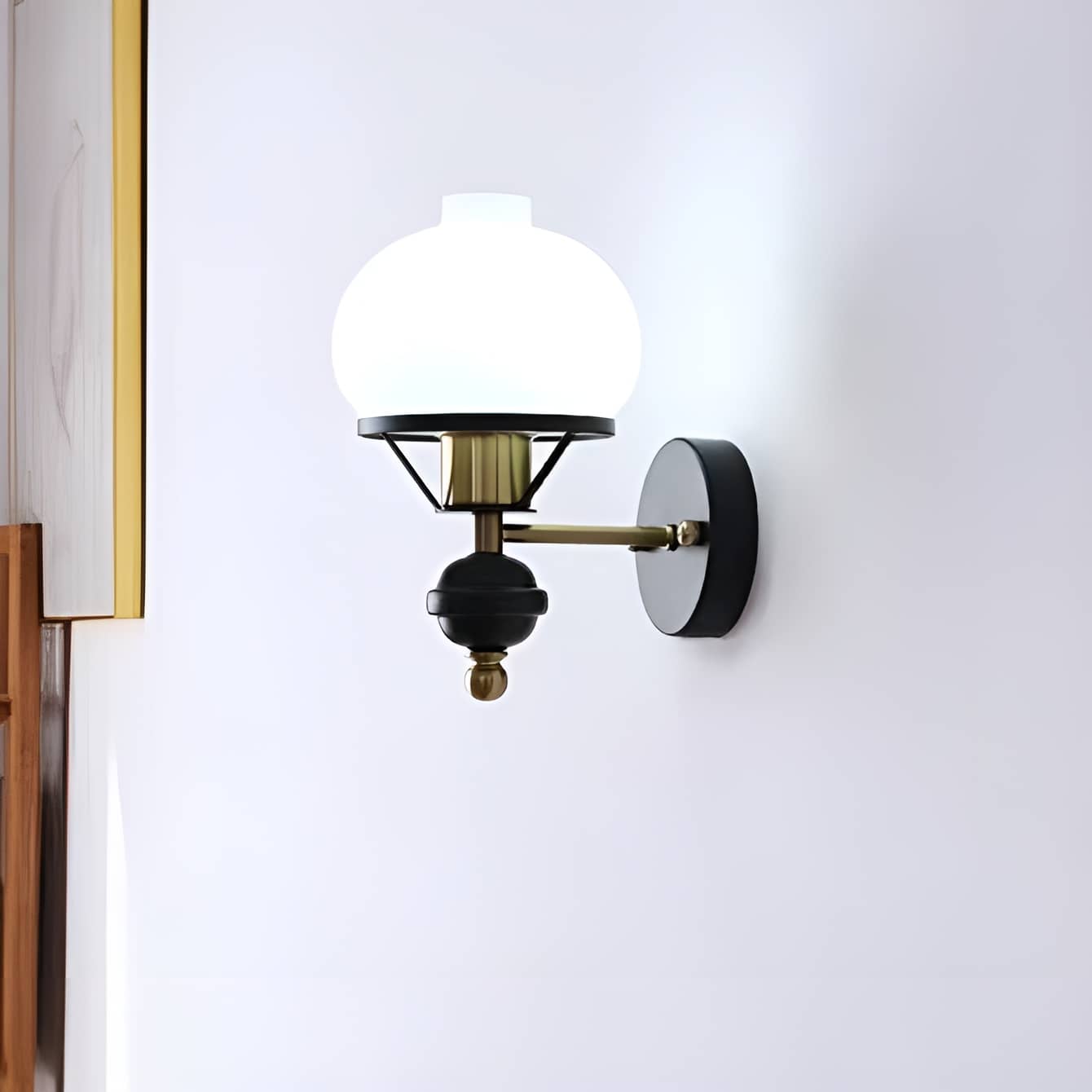 Vintage Bauhaus Opal Globe Wandlamp