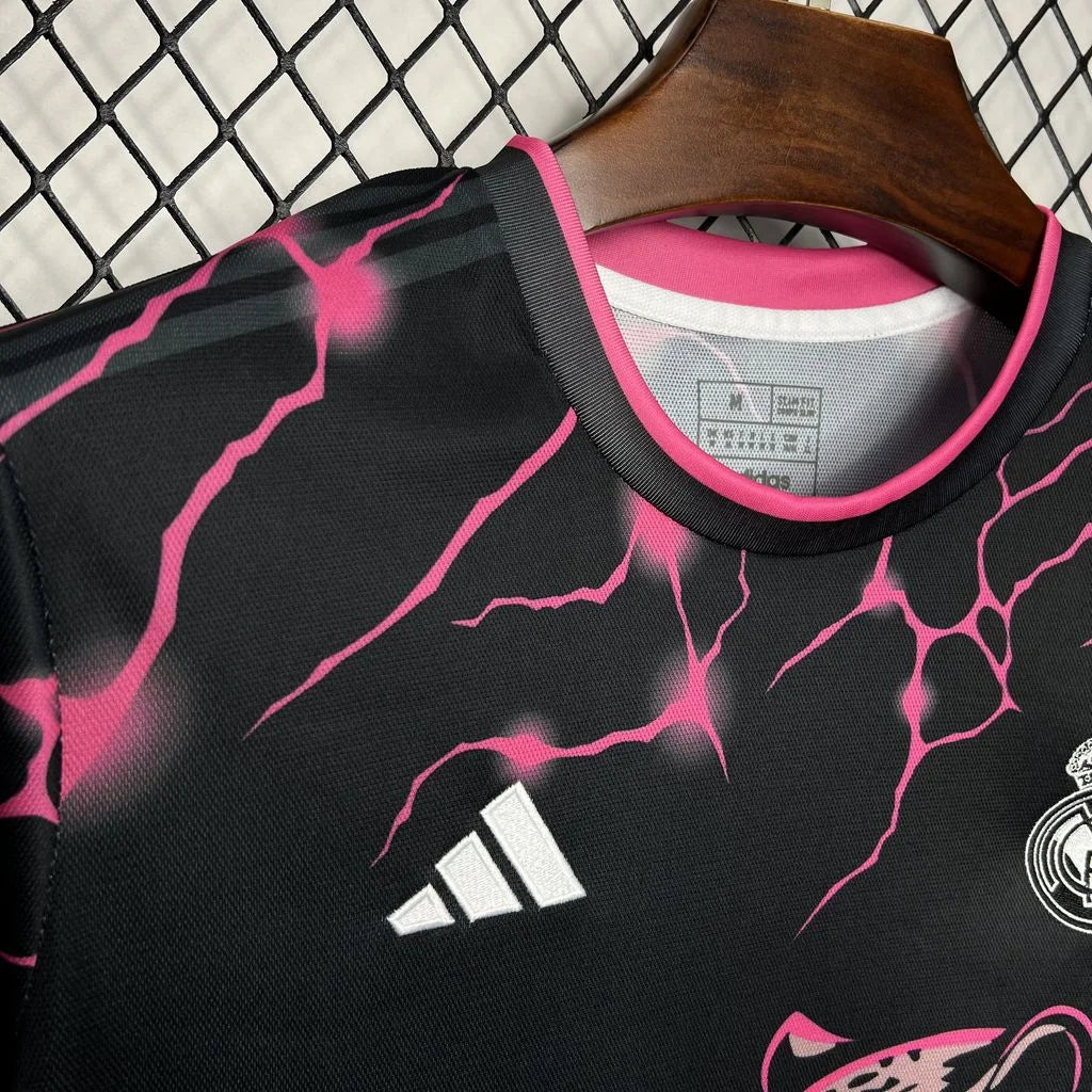 24/25 Real Madrid Jersey - Pink Panther Edition