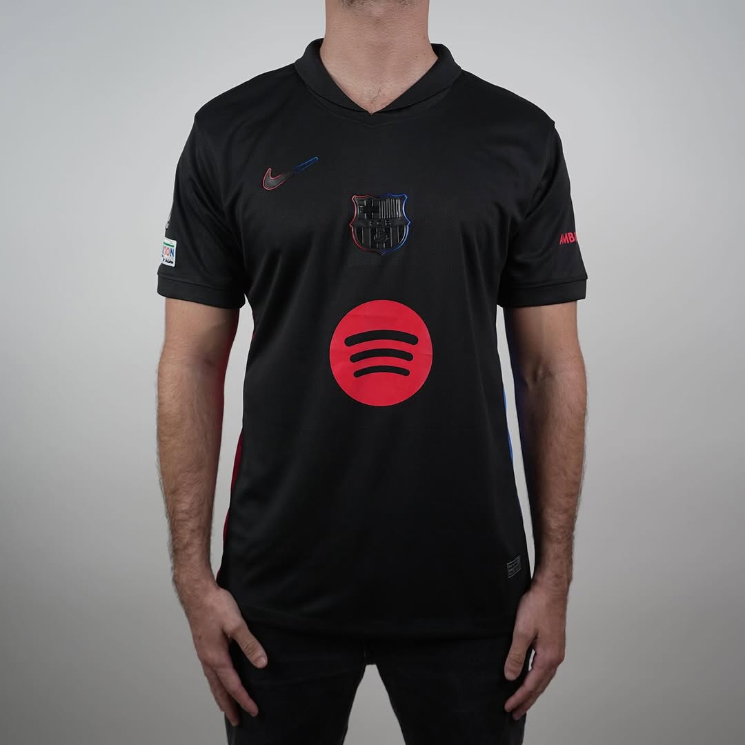 24/25 FC Barcelona Shirt - Uitwedstrijd