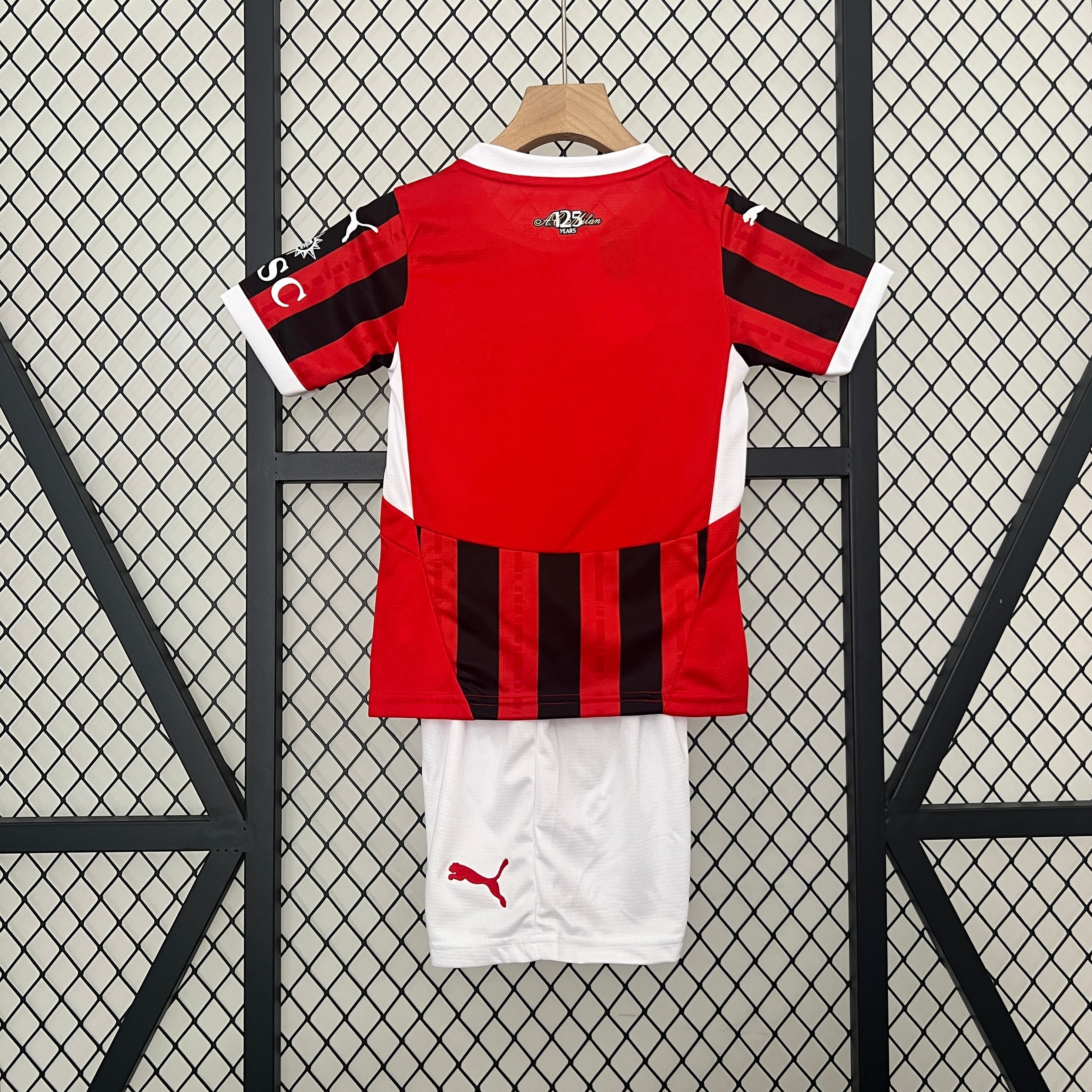 24/25 AC Milan Kindershirt - Thuis