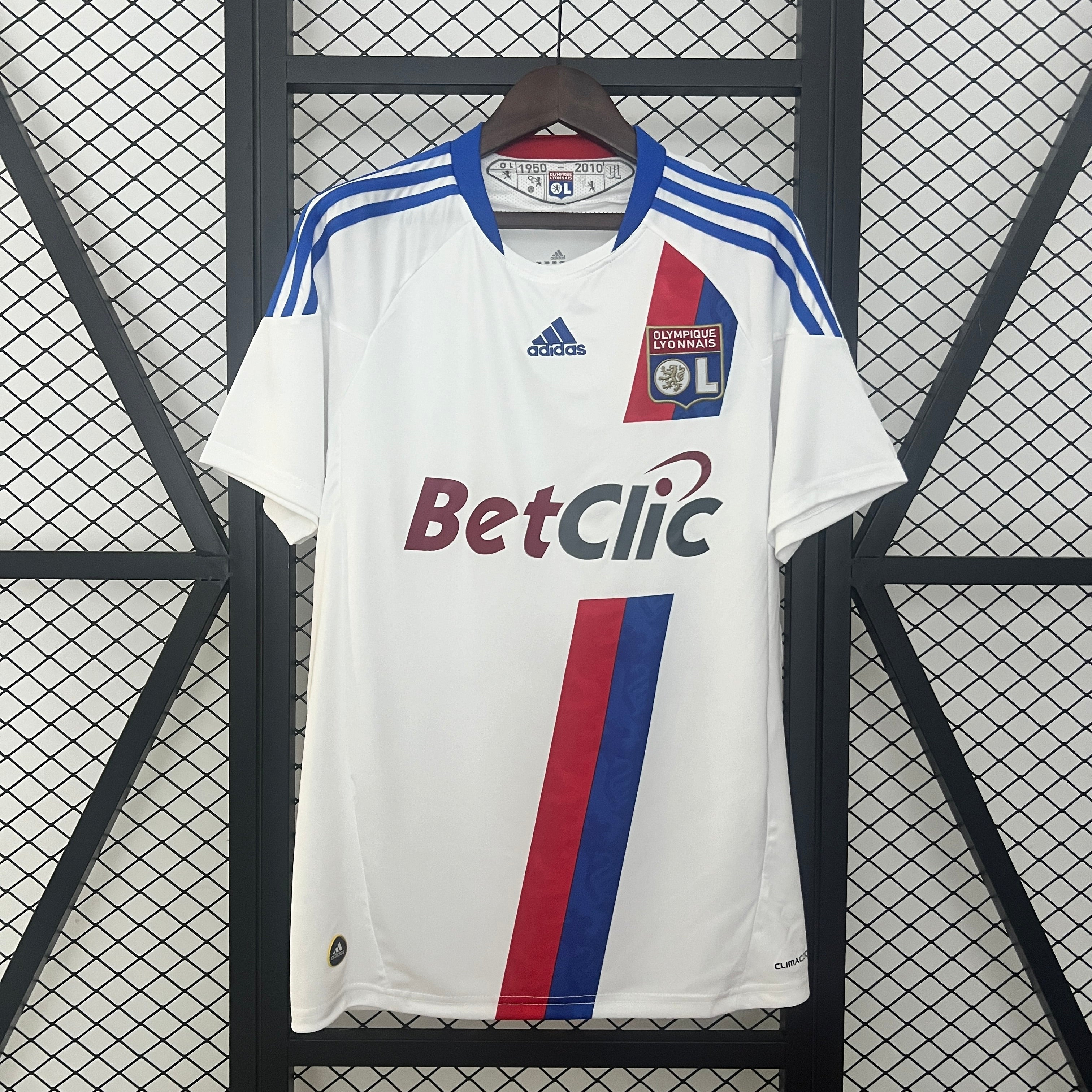 Maillot domicile de l'Olympique Lyonnais 2010/2011