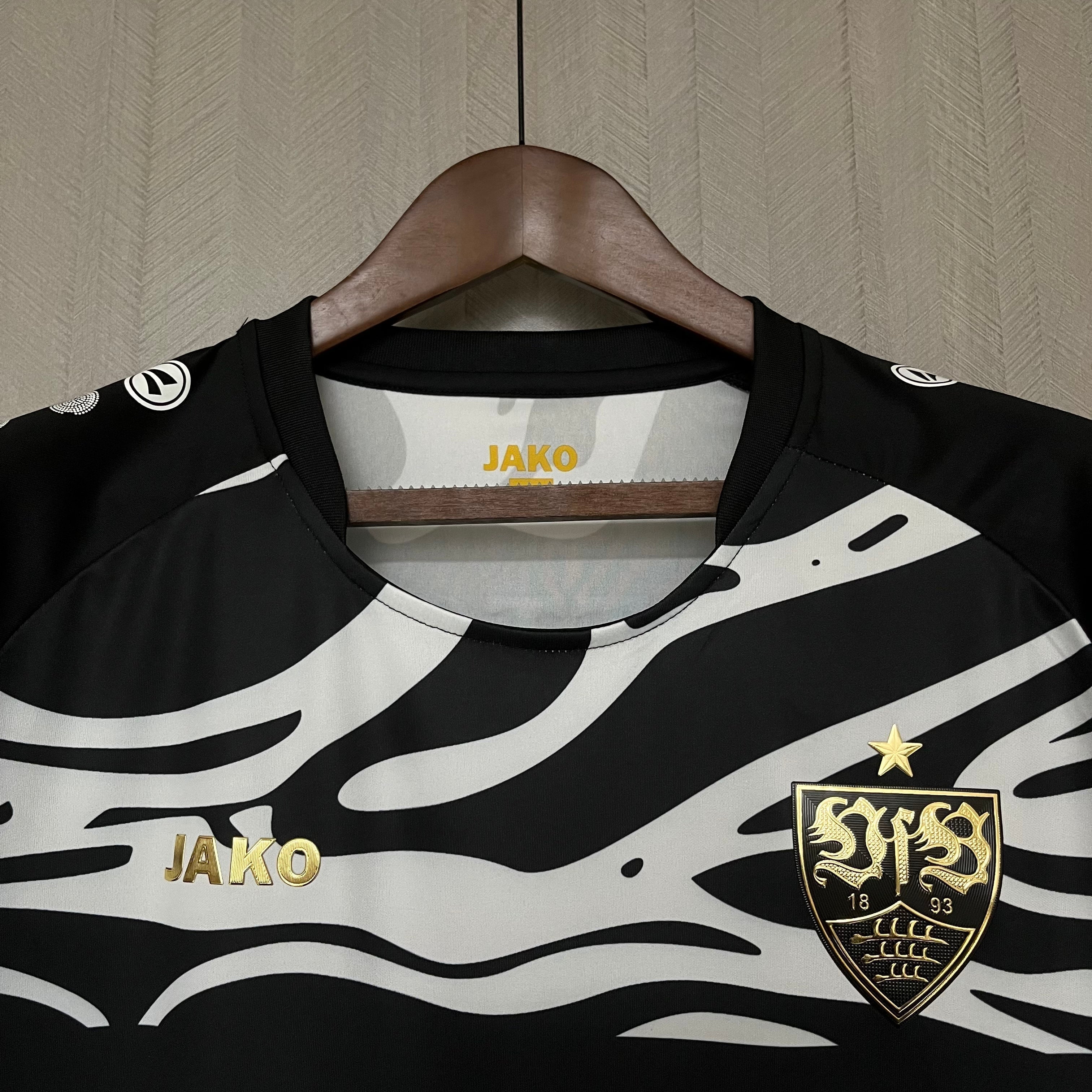 Maillot noir édition spéciale Stuttgart 2023-2024