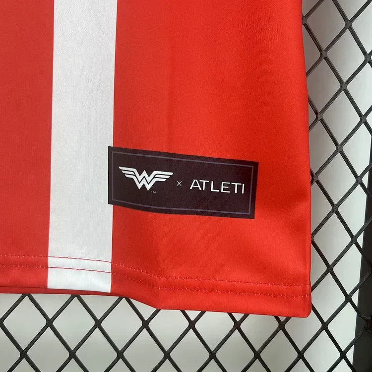 Maillot spécial Athletico Madrid x Wonder Woman 2025-2026
