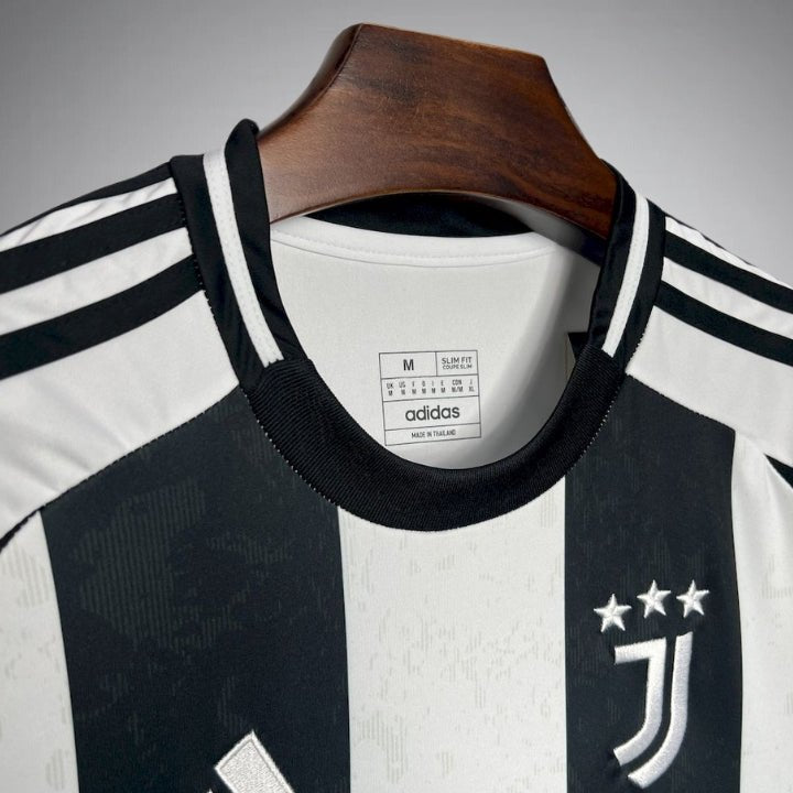 24/25 Juventus Jersey - Home