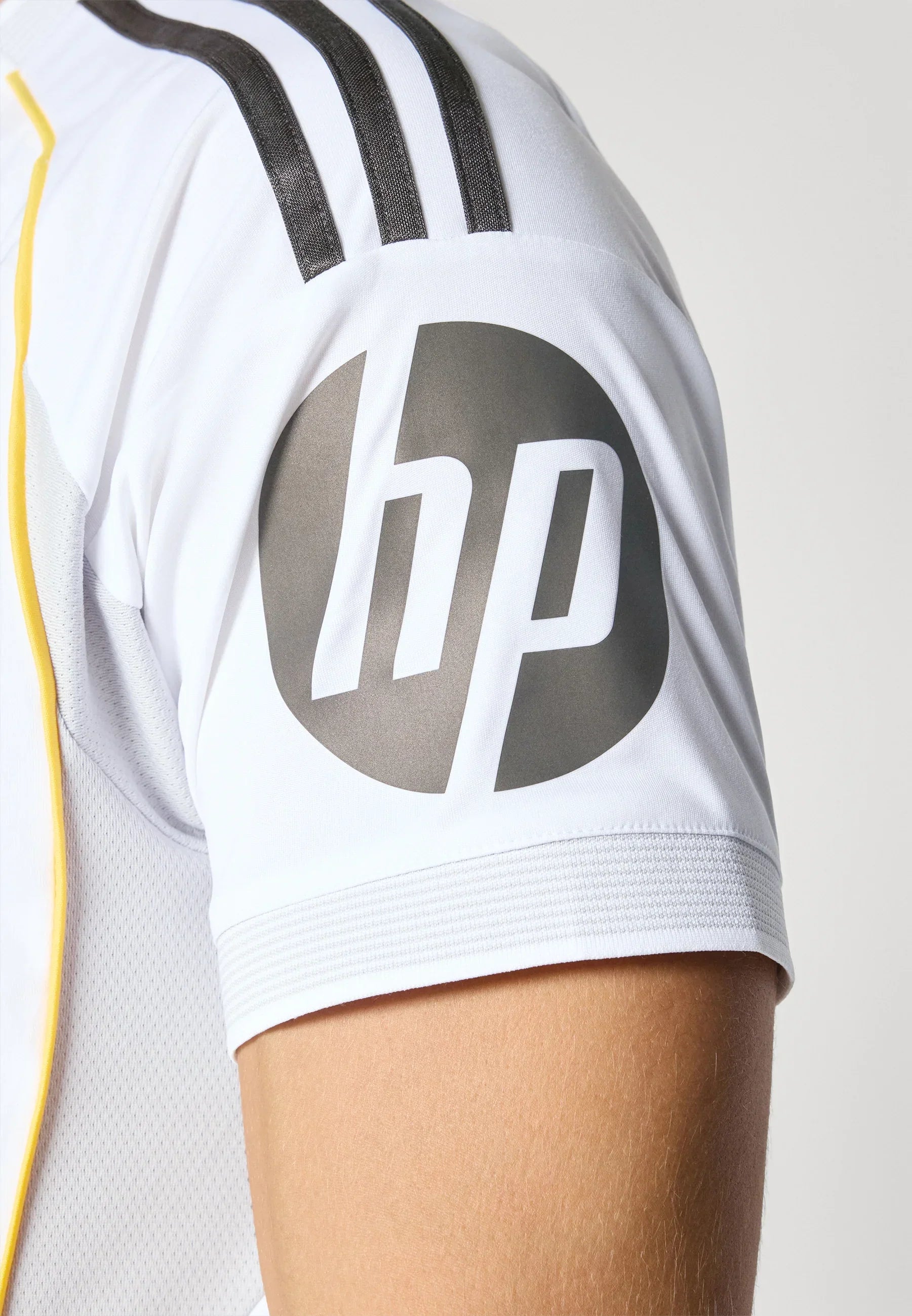 25/26 Real Madrid Jersey - Home