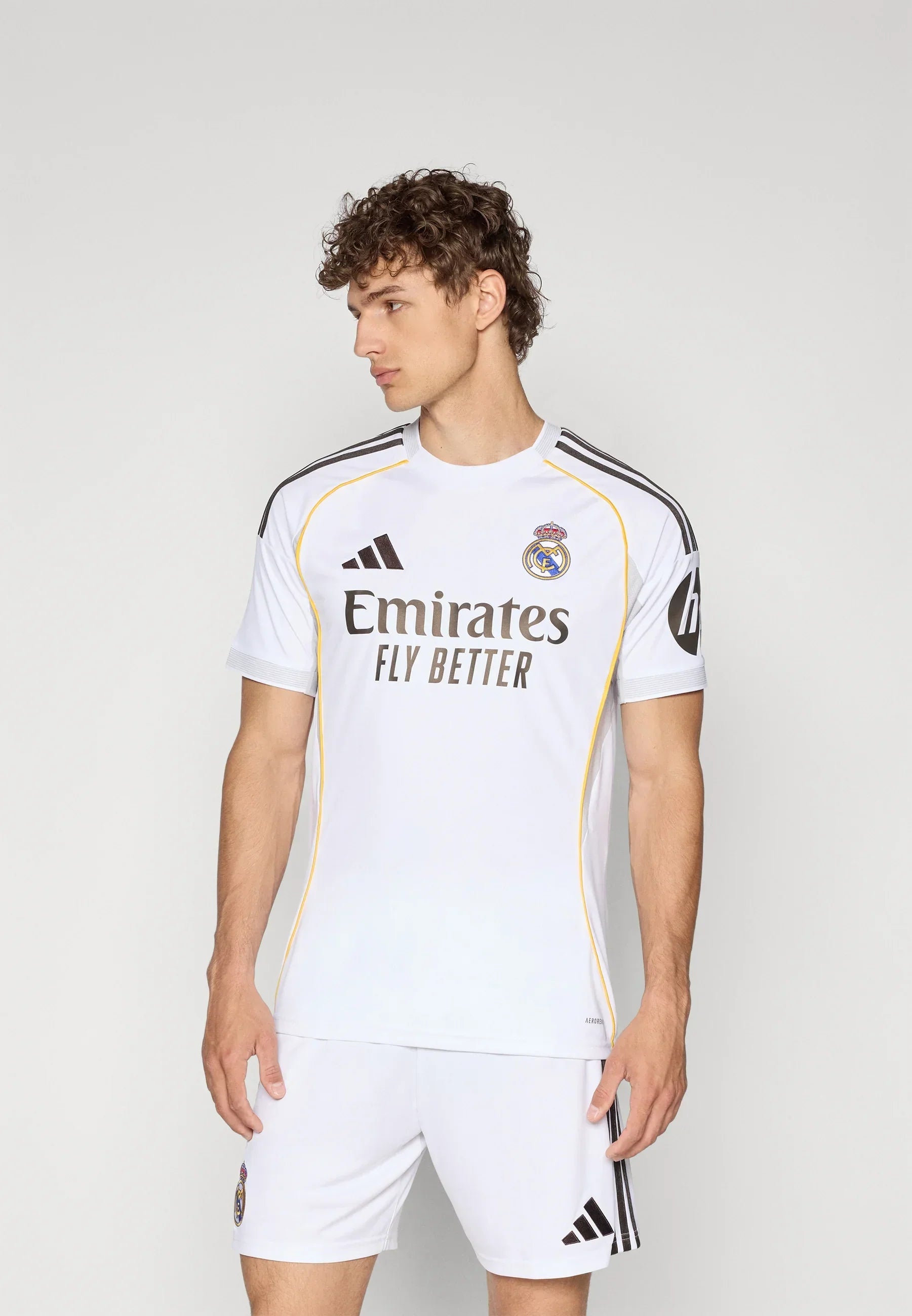 25/26 Real Madrid Jersey - Home