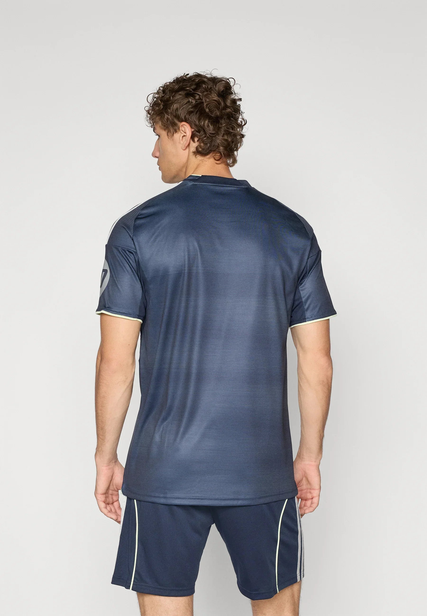 25/26 Real Madrid Jersey - Away