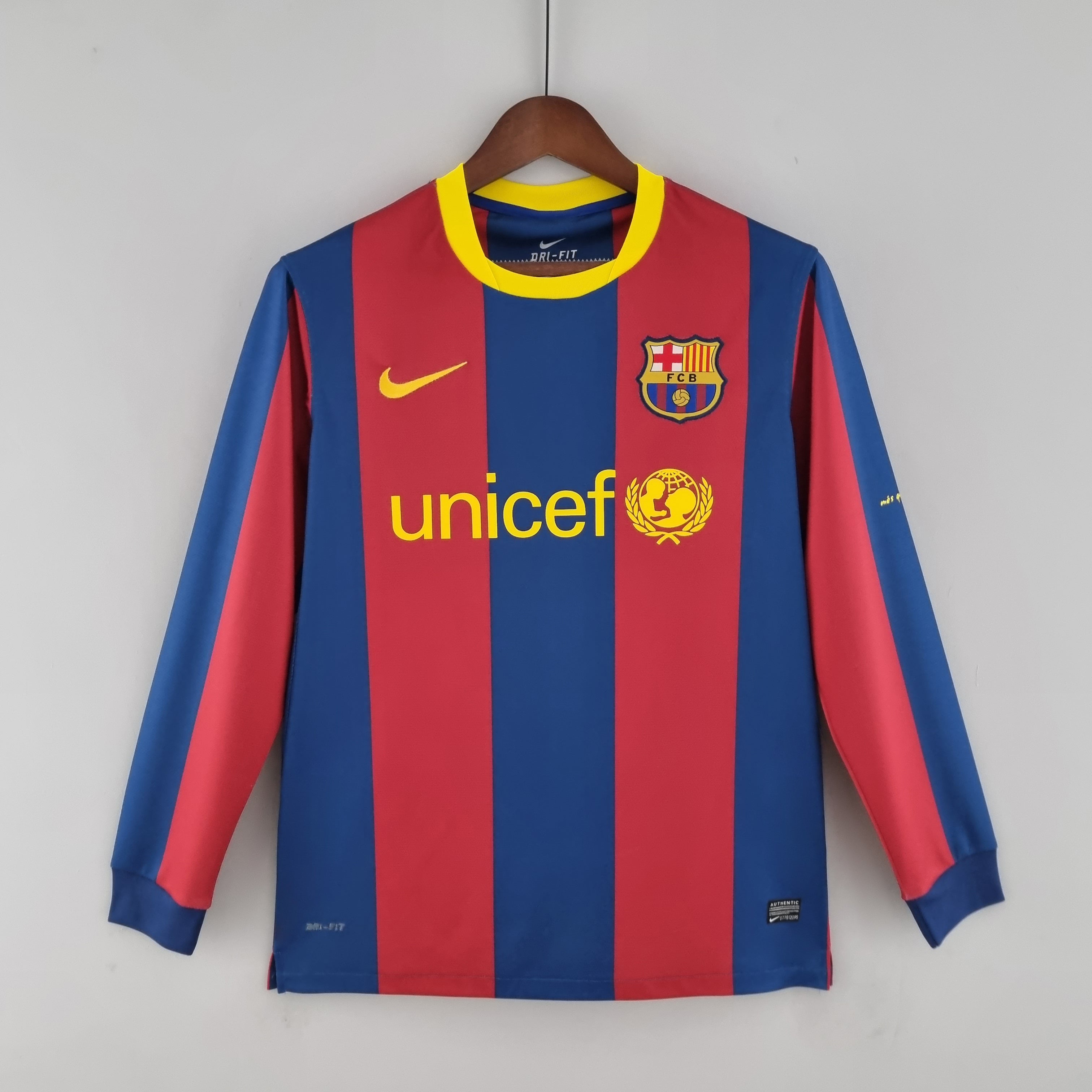 2010/2011 Barcelona Long Sleeve Home Jersey