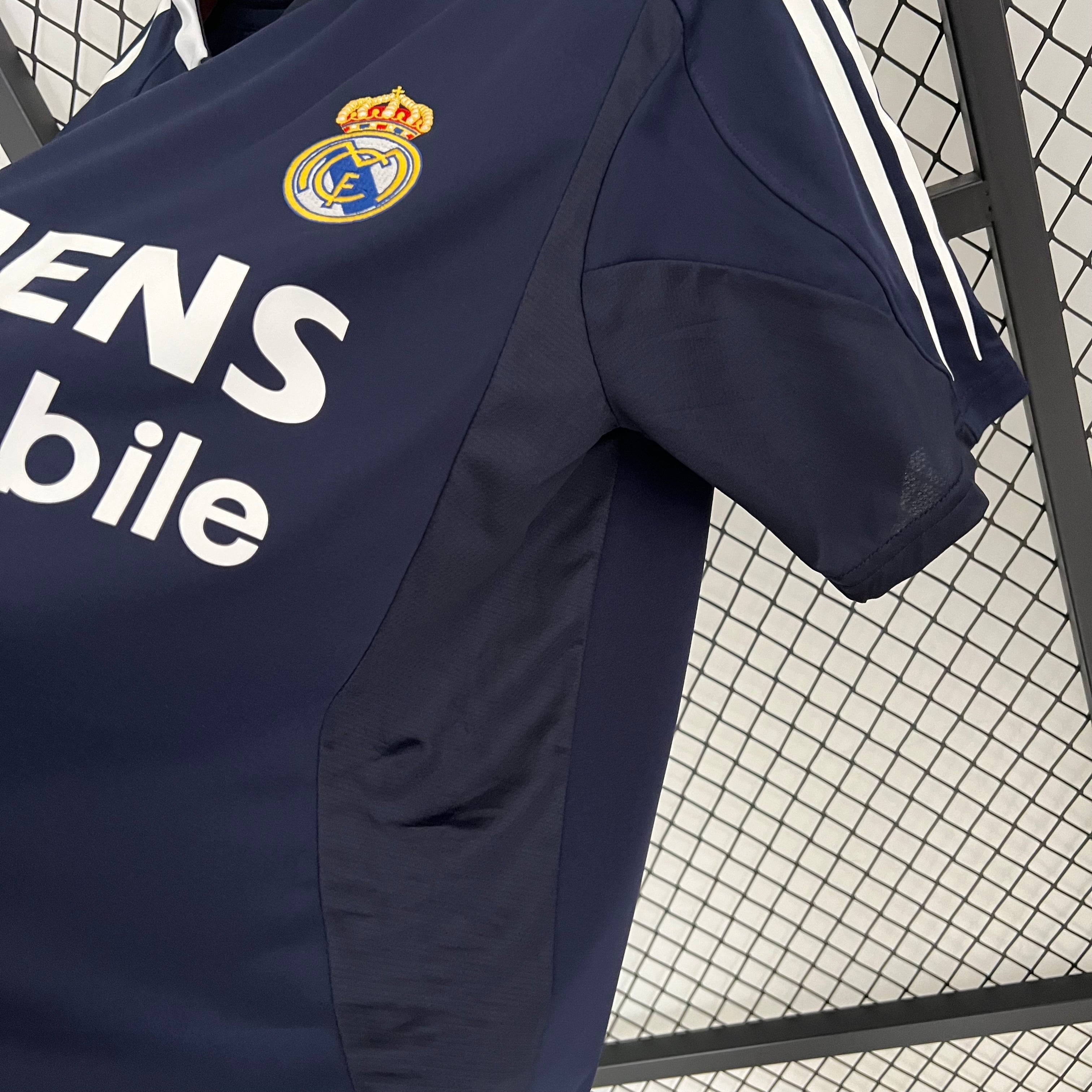 2004/2005 Real Madrid Away Jersey