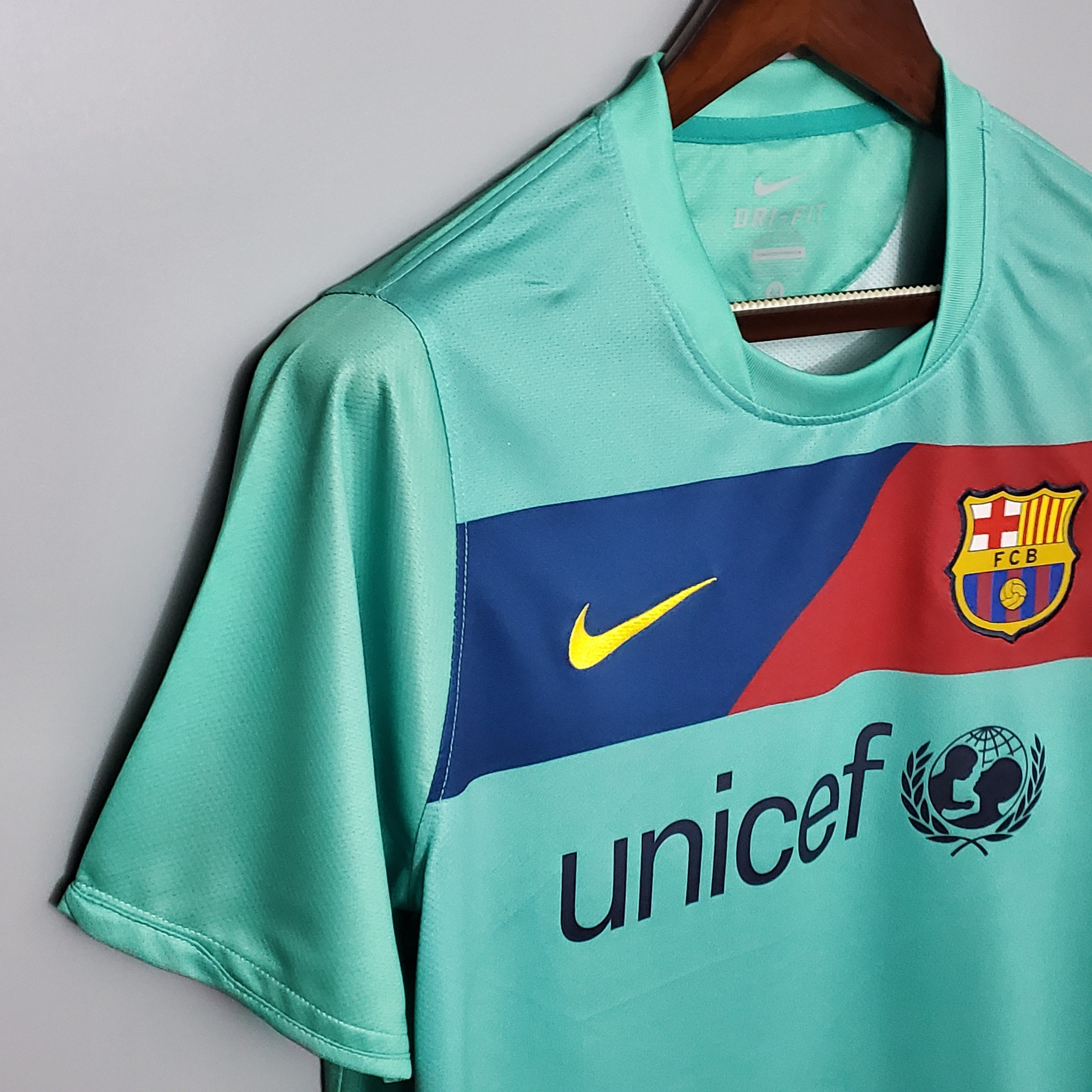 2010-2011 Barcelona Away Retro Shirt