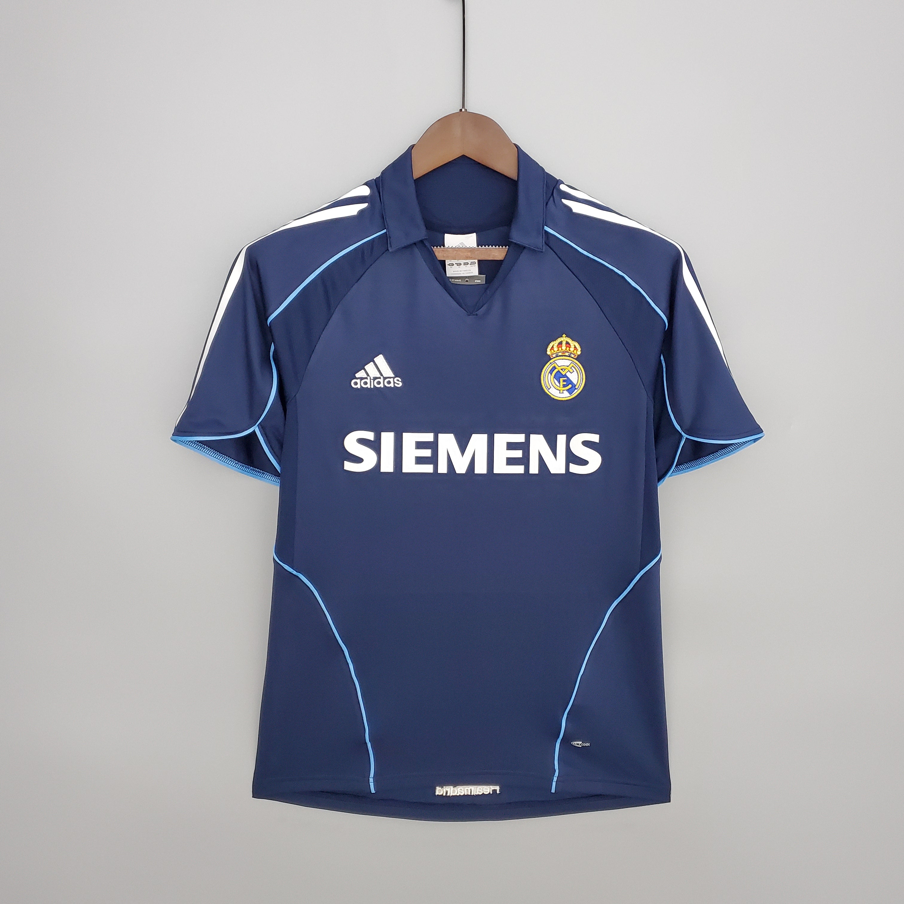 2005-2006 Real Madrid Away Blue Retro Shirt