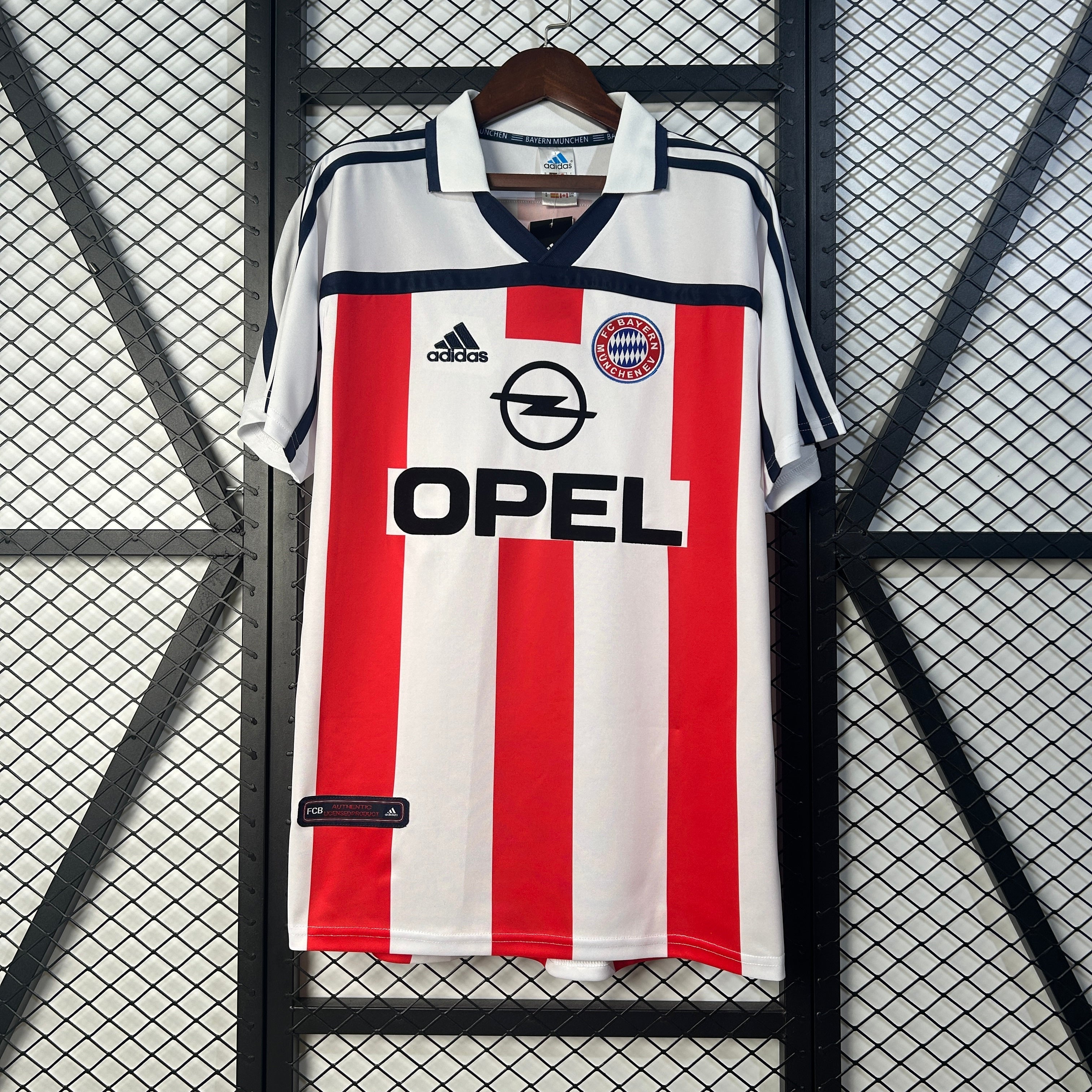 2000/2001 Bayern Munich Away Jersey
