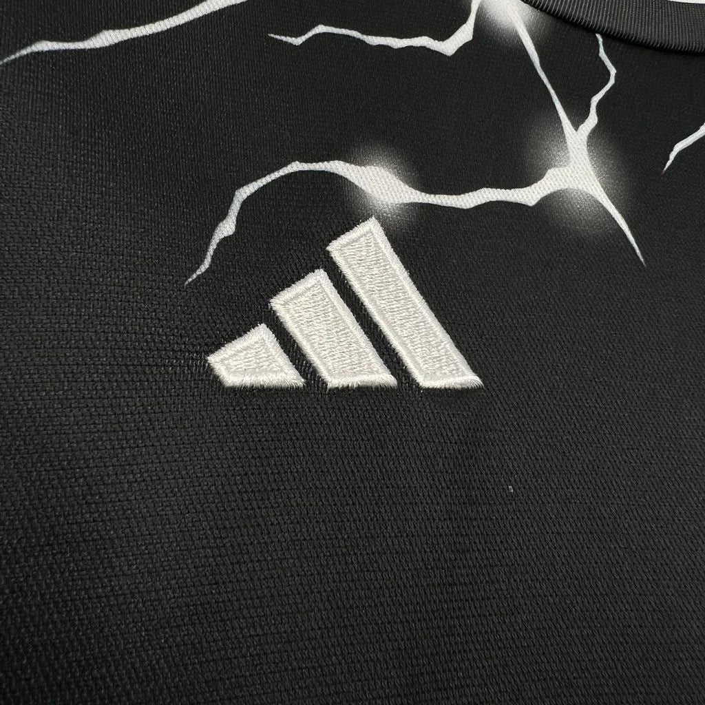 24/25 Real Madrid Jersey - Black Panther Edition
