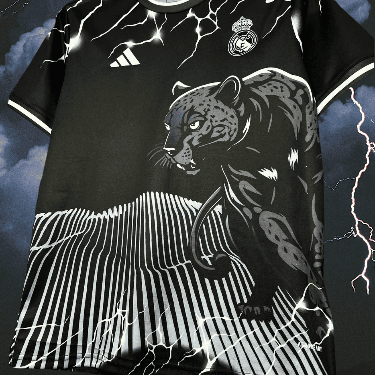 24/25 Real Madrid Jersey - Black Panther Edition