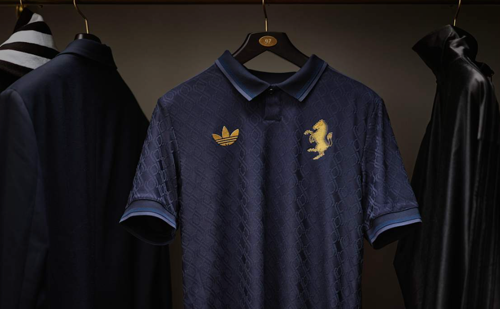 24/25 Juventus Jersey - Third
