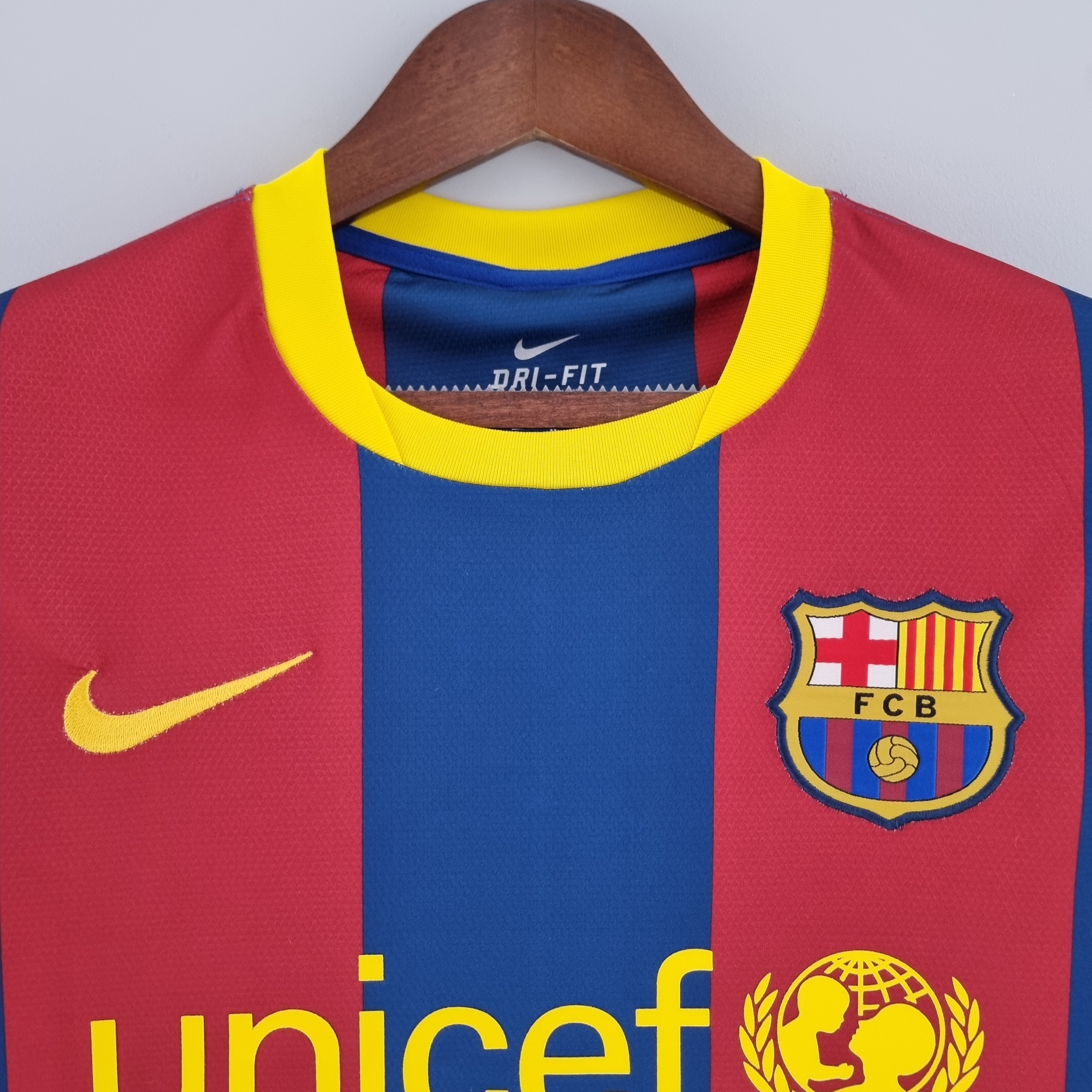 2010/2011 Barcelona Long Sleeve Home Jersey
