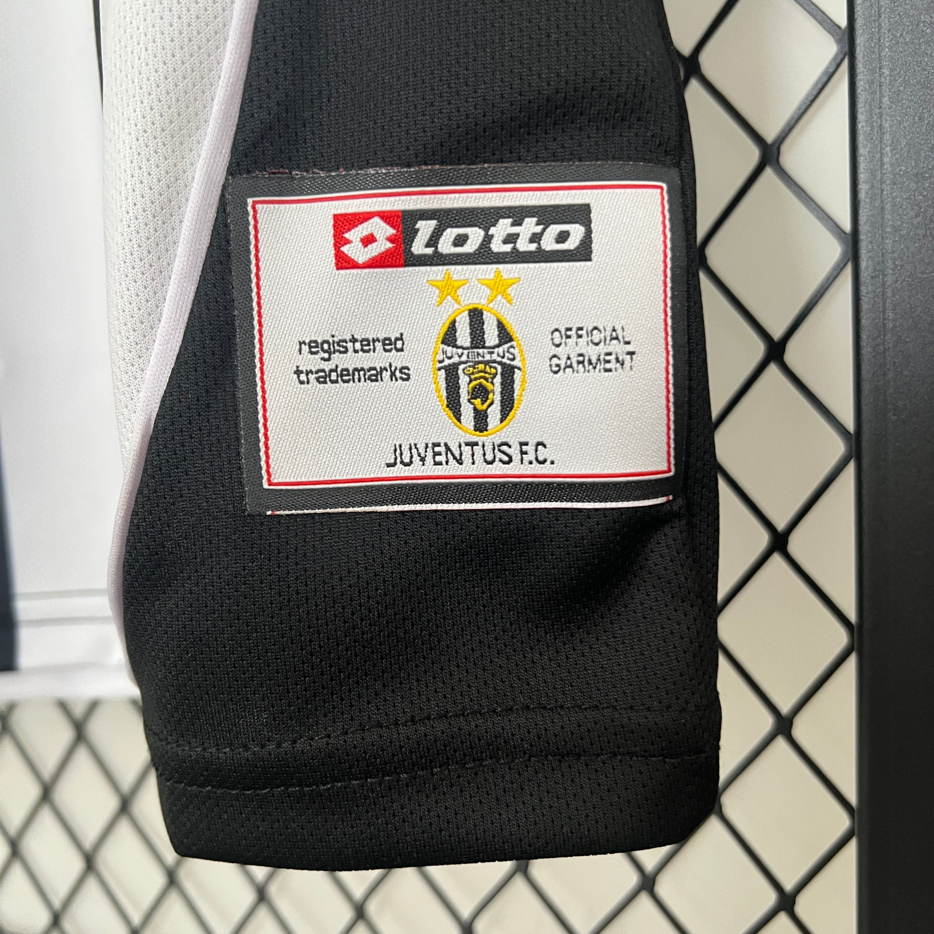 2002/2003 Juventus Home Jersey