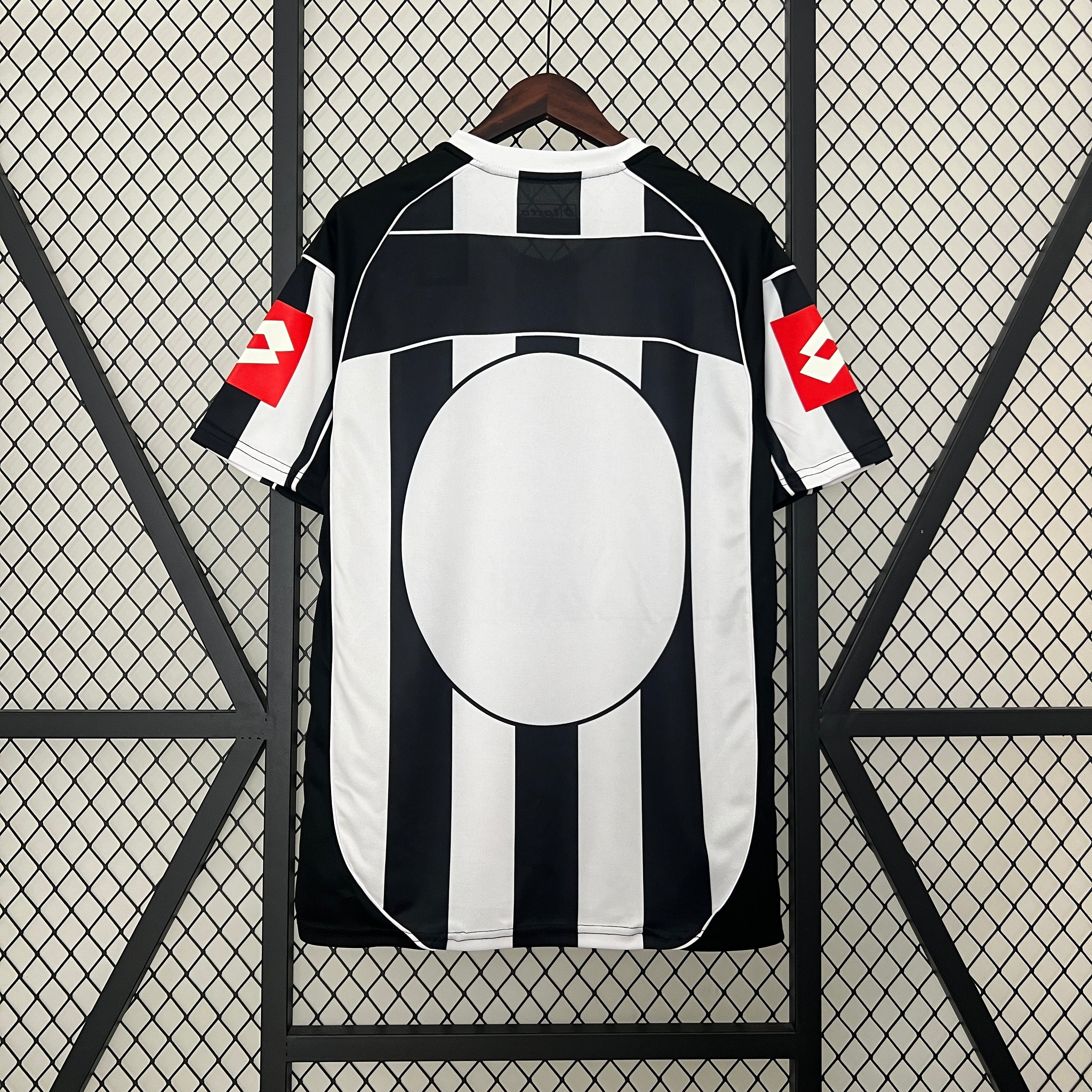 2002/2003 Juventus Home Jersey