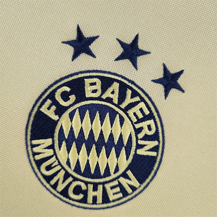 2004-2005 Bayern Munich Retro Away Shirt